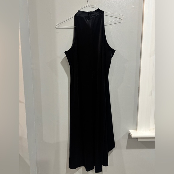 Lola & Sophie Black Velvet Halter High Lo Dress Size Small - Picture 2 of 7